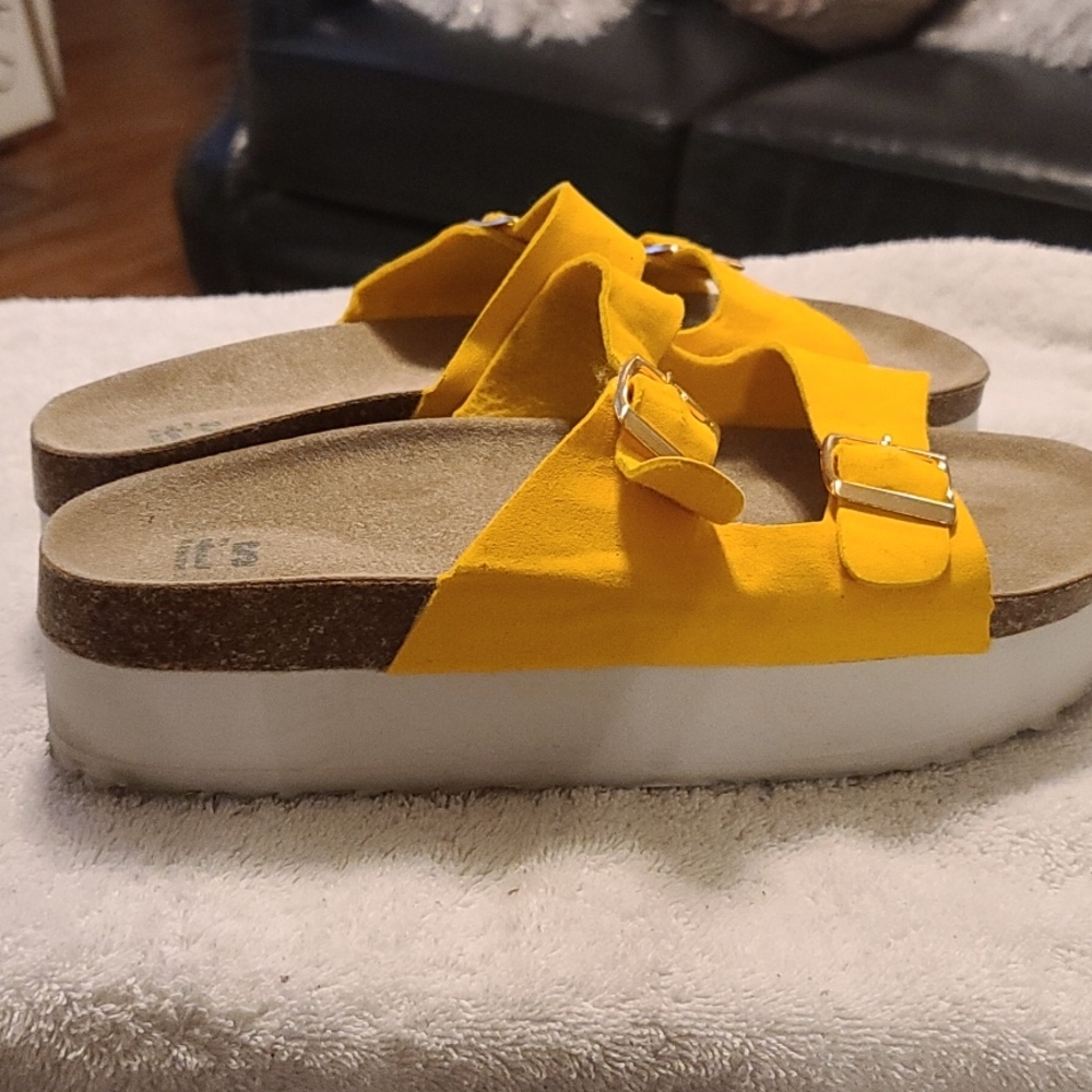 Platform sandals - Picture 2 of 5